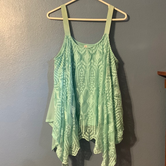 Xhilaration Tops - 2 for $15 ❤️Adorable 2x flowy top